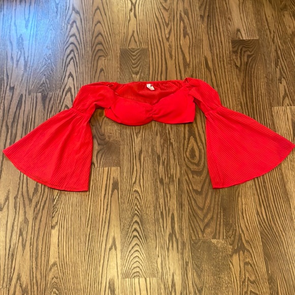 Off the shoulder crop top - Picture 2 of 3